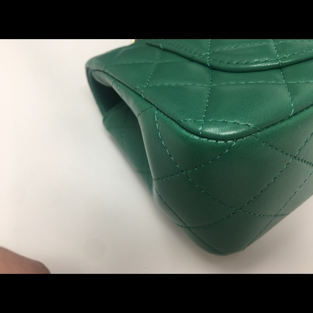 SOLD❤️22A Chanel emerald green top handle mini LGHW - Picture 12 of 16